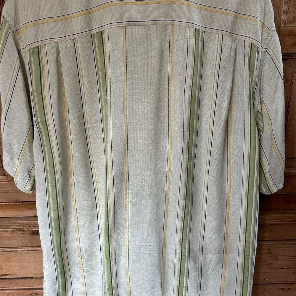 Tommy Bahama Large Silk Button Up Shirt Green Yellow Stripe Short Sleeve Collar - Picture 8 of 11